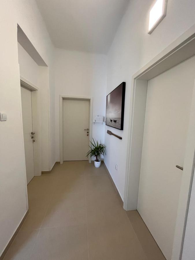 Apartment Check In Pula Exterior photo
